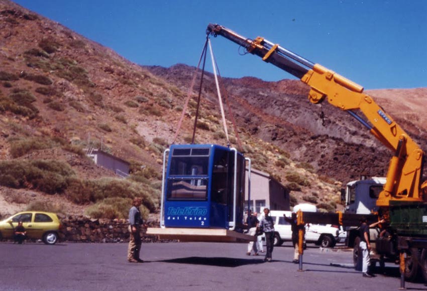 Colocación de la nueva cabina del teleférico del Teide Colocación de la nueva cabina del teleférico del Teide
