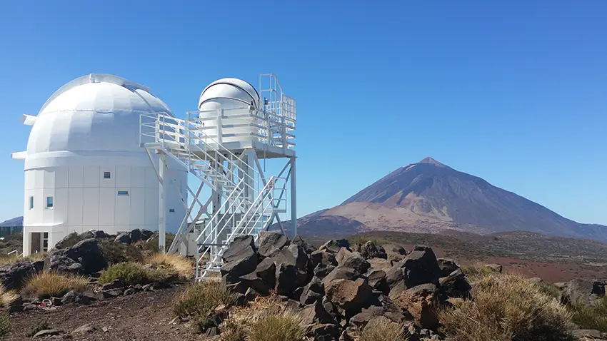 Observatorium van Izaña in het Nationale Park de Teide