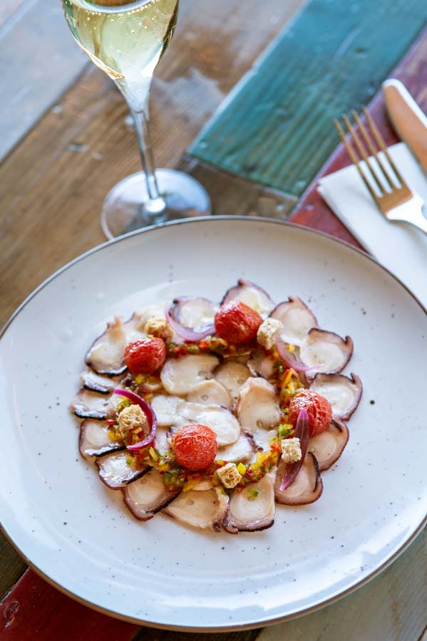 Octopuscarpaccio bij de premium Teide-brunch