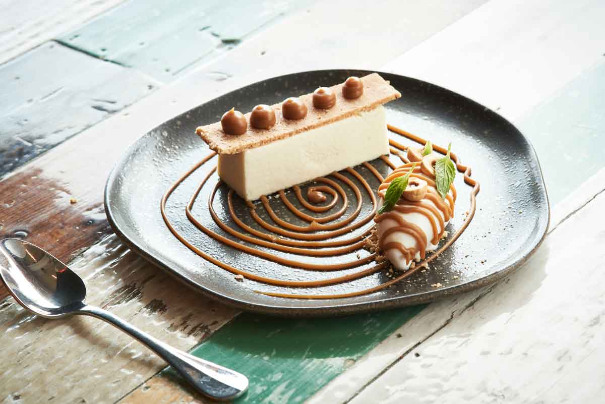 Dessert premium dinner during the Sunset & Stars Tour
